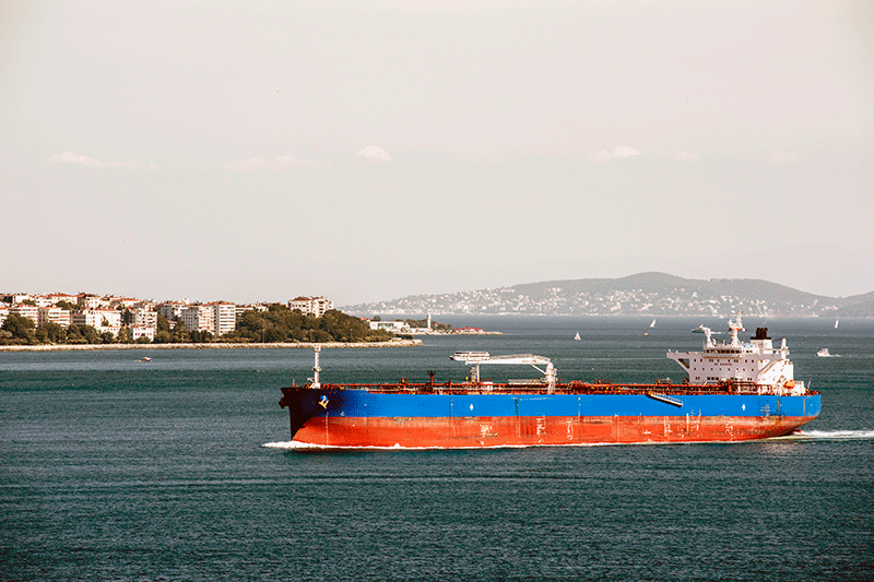Barco-mercante-en-alta-mar